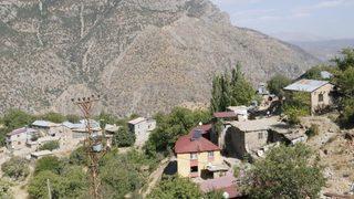 Siirt'in Daltepe ve Kalkancık köylerinde PKK'lı teröristlerin katlettiği 37 kişi anıldı