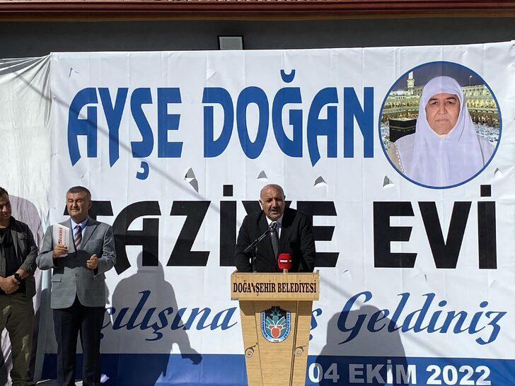 Şarkıcı Latif Doğan, Malatya'da annesi adına taziye evi yaptırdı G2