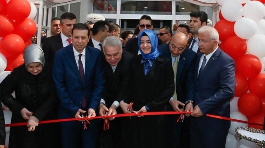 Aile Bakanı, 3 yıldır açık olan huzurevini tekrar açtı