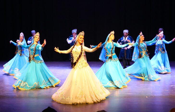 Tekirdağ'da Azerbaycan halk dansları topluluğu gösterisi G4