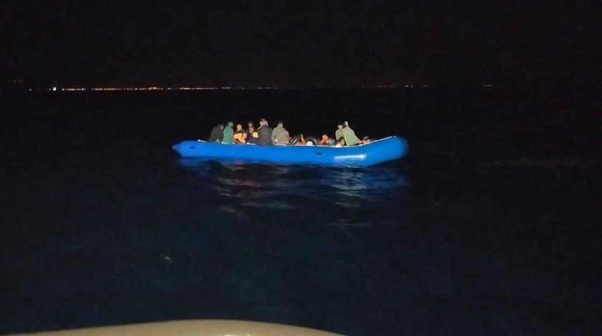 Ayvalık açıklarında 72 düzensiz göçmen kurtarıldı