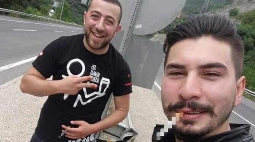 Bu fotoğraftan 10 dakika sonra &ouml;ld&uuml;ler