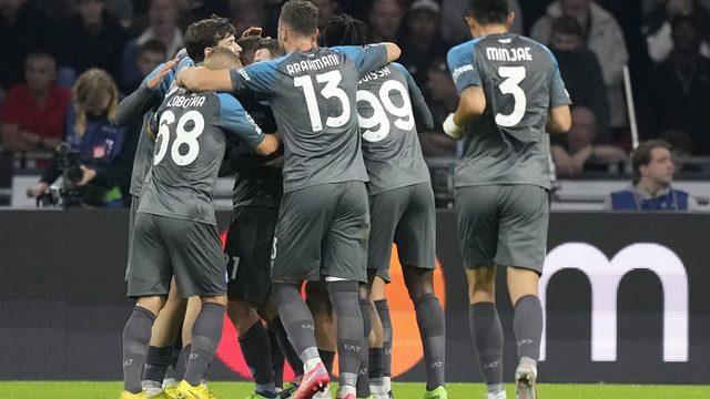 Kim Min-Jaeli Napoli'den 5 farklı tarife! 