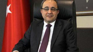 Rektör makamında gözaltına alındı