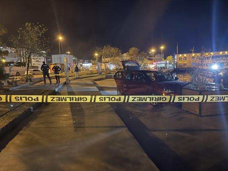 Kadıköy'de polisten kaçmaya çalışan 4 zanlı yakalandı G3