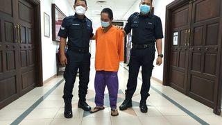 10 yaşındaki kızını arkadaşına sattı! Amacı mide bulandırdı