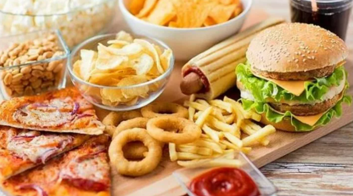 Bu yiyecekleri her gün yiyoruz ama büyük tehlike taşıyorlar! Kan şekerini bir anda yükselterek hastalıklara yol açıyor G2