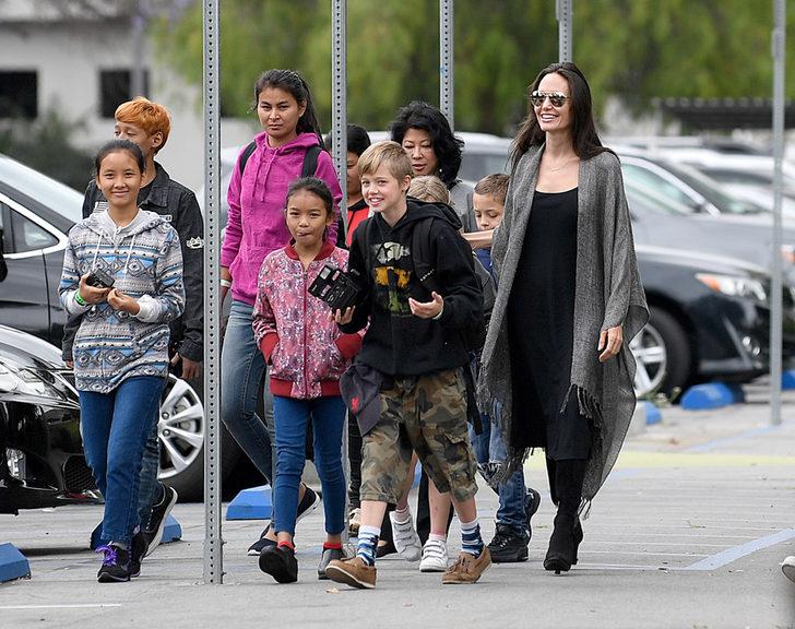 Angelina Jolie'den şoke eden Brad Pitt iddiası! "Jet hareket halindeyken altı çocuğumuzdan birini boğmaya çalıştı, duvara çarpıp..." G3