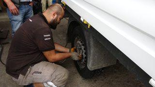 Zam gelecek diye lastikçilere akın ettiler! Fiyatları 4 bin liraya kadar çıkıyor