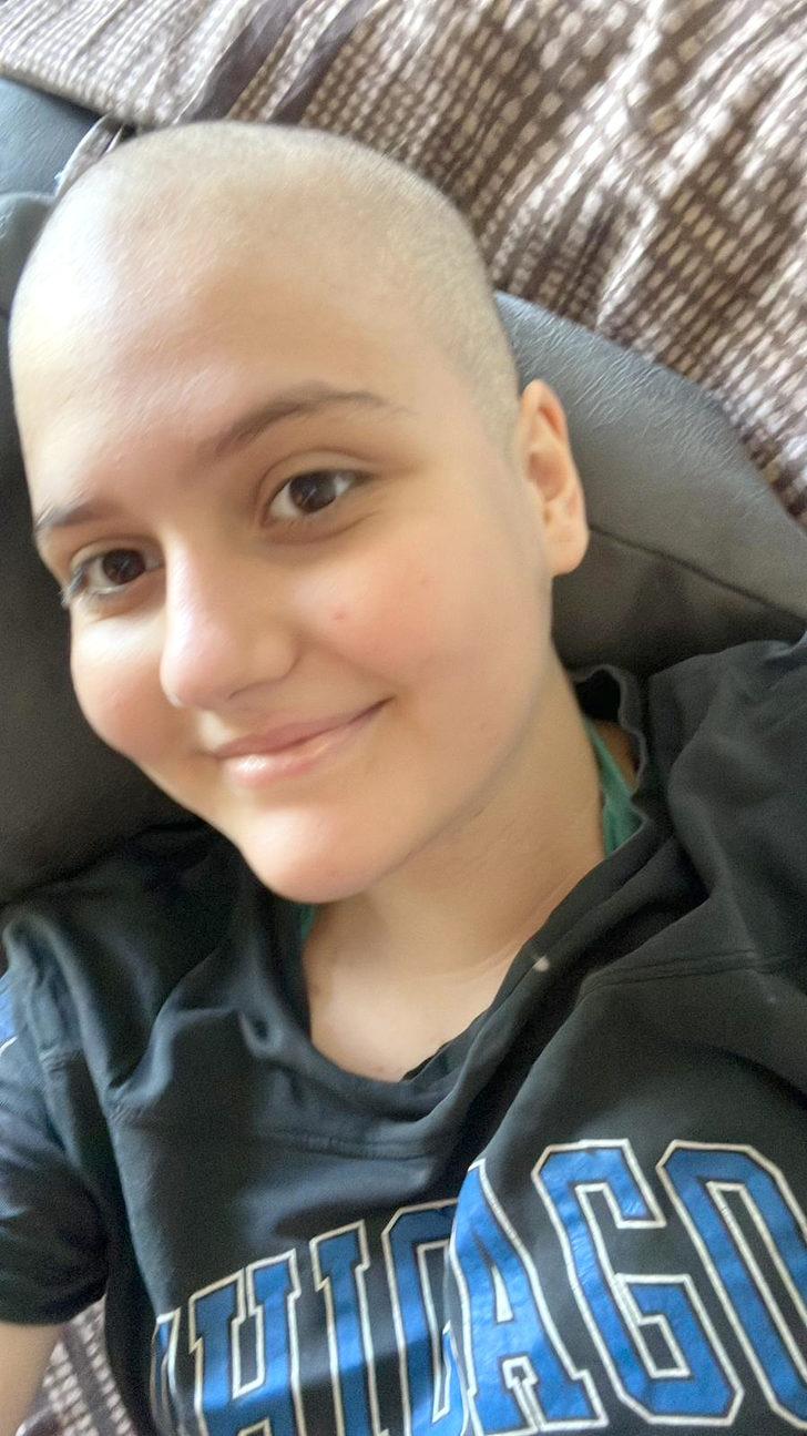 Kocaeli'de öğrencilerden lösemi hastası Cemre'ye sürpriz doğum günü kutlaması G2