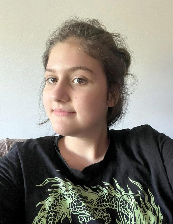 Kocaeli'de öğrencilerden lösemi hastası Cemre'ye sürpriz doğum günü kutlaması G3