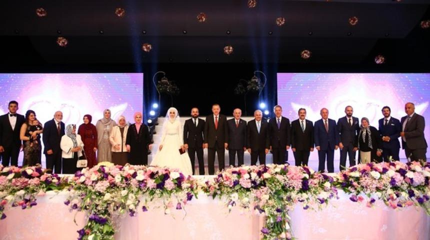 Devletin zirvesi nikah t&ouml;reninde bir araya geldi