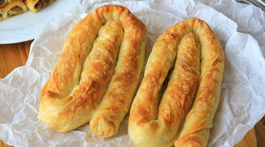 Börekçiden alınanlardan farksız: Çıtır çıtır kıymalı börek tarifi! Kıymalı börek nasıl yapılır?