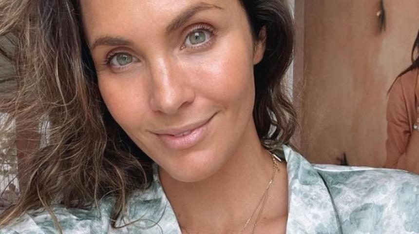 En tuhaf cinsellik deneyimini anlattı! ''Tüm hücrelerinle sevişmek istiyorum dedi ve...''