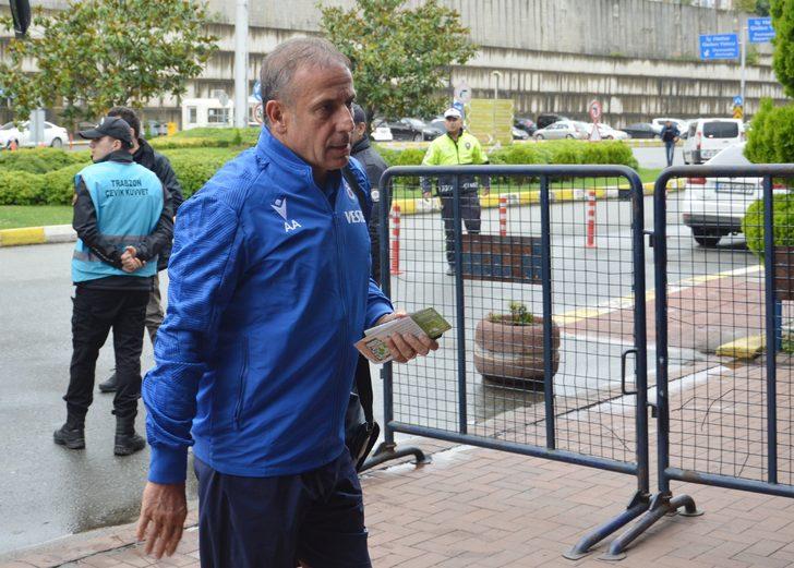 Trabzonspor kafilesi Monaco karşılaşması için Fransa'ya gitti G1