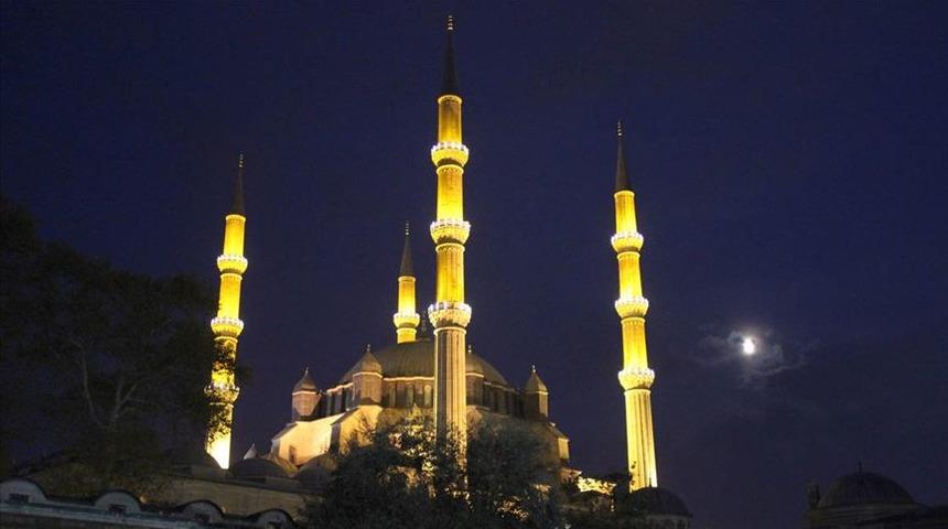 Mevlid Kandili anlamı ve önemi nedir? Mevlid Kandili'nde ne oldu? İşte fazileti!