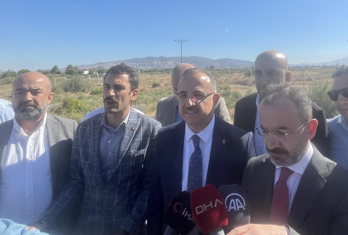 AK Partili S&uuml;rekli'den İzmir B&uuml;y&uuml;kşehir Belediyesine "k&ouml;t&uuml; koku" eleştirisi