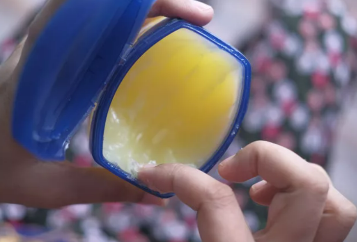 Taylor Hill gibi kalın kaşlara sahip olmak için yapmanız gereken basit! Hayal ettiğiniz gür kaşlara doğal yollarla kavuşabilirsiniz G2