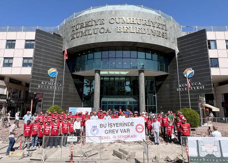 Kumluca Belediyesinde işçiler greve başladı G1