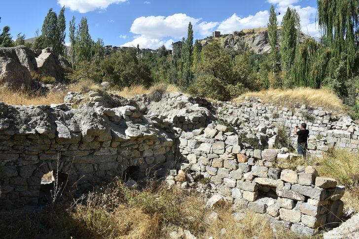 Hakkari'deki 462 yıllık Zeynel Bey Medresesi turizme kazandırılacak G4