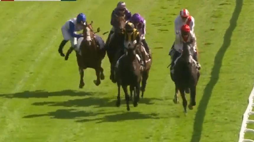 Rakibinin hamlesiyle attan düşen jokey ölümden döndü! Aldığı ceza daha da skandal...