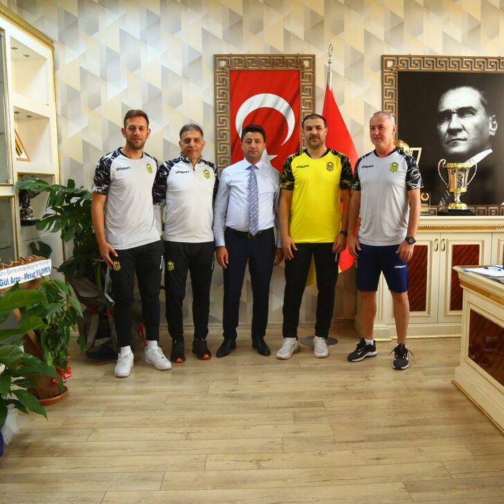Yeni Malatyaspor, teknik direktör Hasan Özer ile anlaştı G3