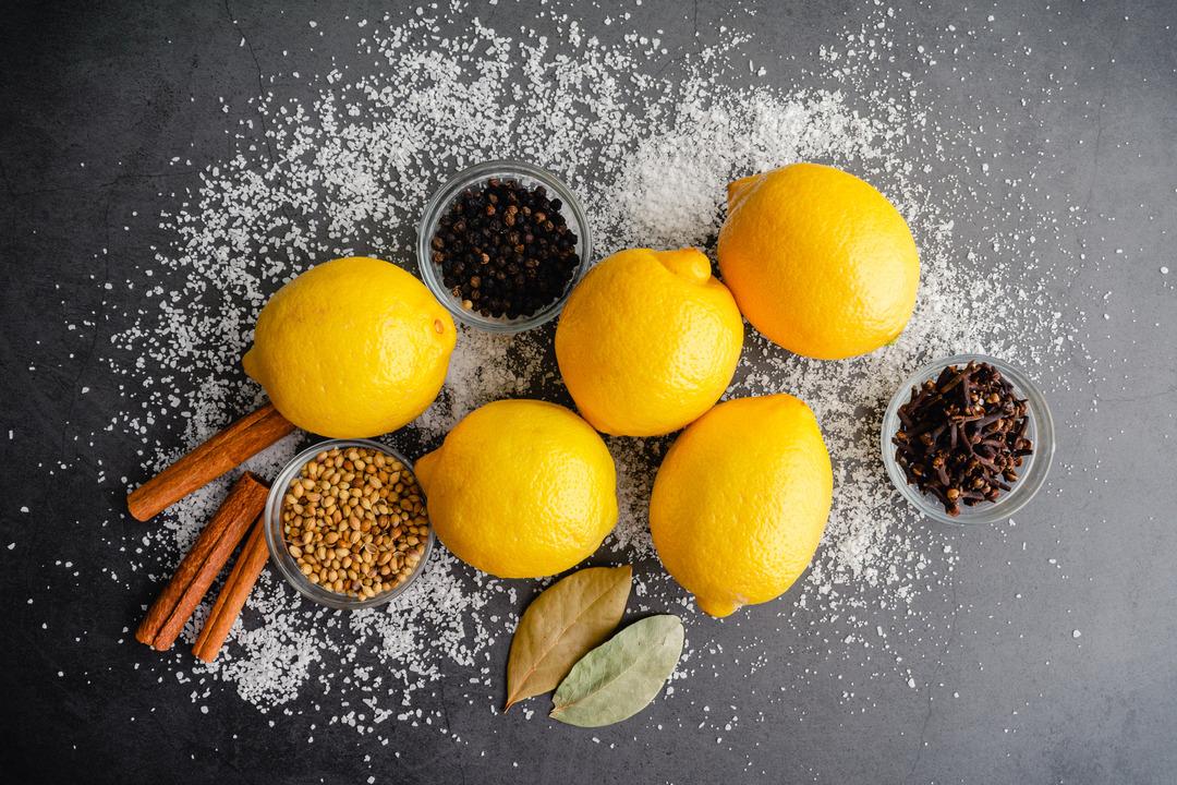 Baharatların kralı karabiberi, tuz ve limonla karıştırın! Olacaklara inanamayacaksınız