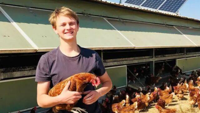 9 yaşındayken tavukçuluk işini kurdu! Şimdi servet kazanıyor... “O zaman sadece harçlık için çalışıyordum”