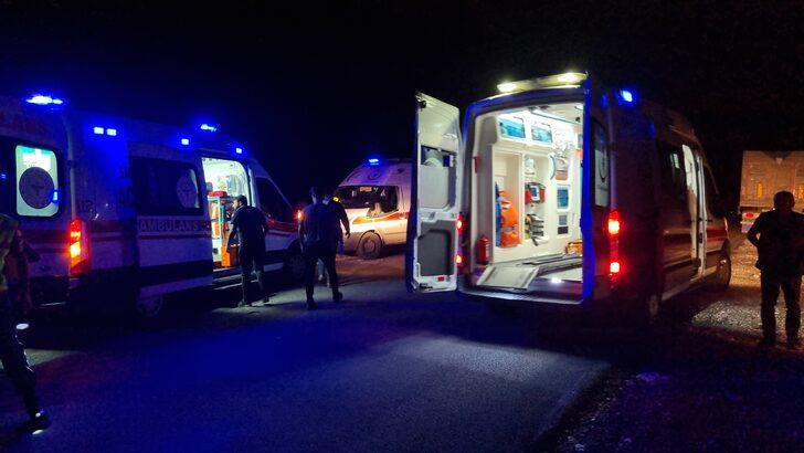 Düzce'de 2 tırın çarpıştığı kazada 3 kişi yaralandı G2