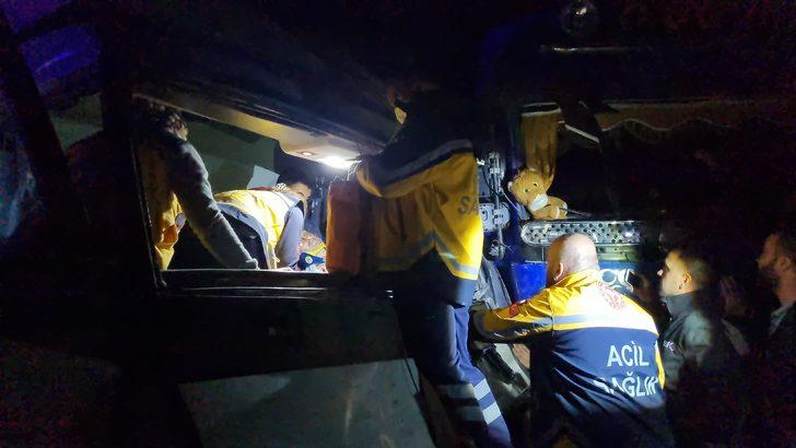 Düzce'de 2 tırın çarpıştığı kazada 3 kişi yaralandı G3