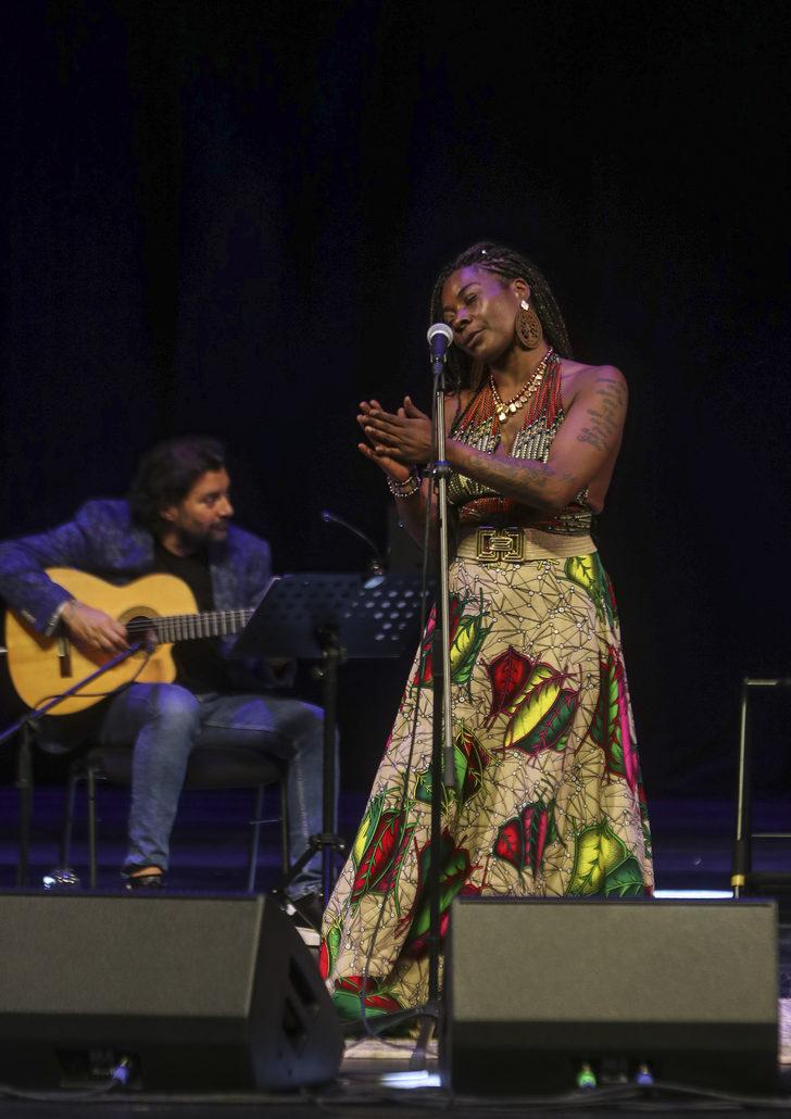 İspanyol sanatçı Buika, AKM'de konser verdi G5