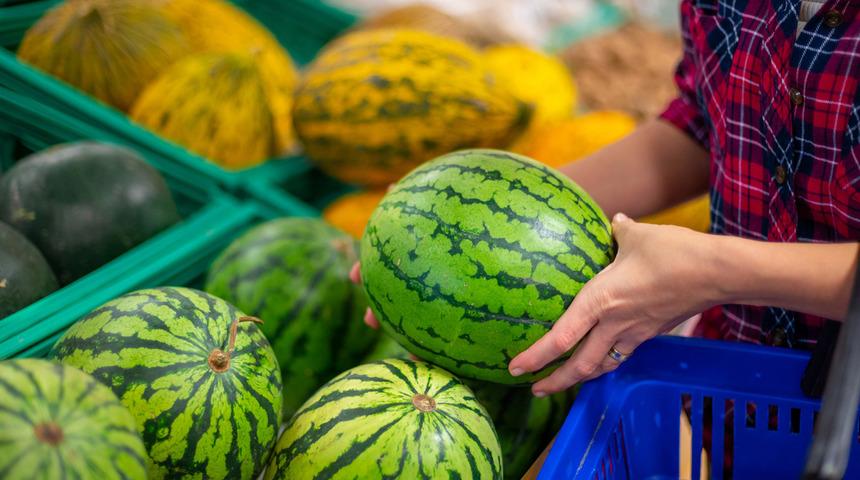 Karpuz hakkında hiç bilmediğiniz gerçek! Görürseniz sakın el sürmeyin