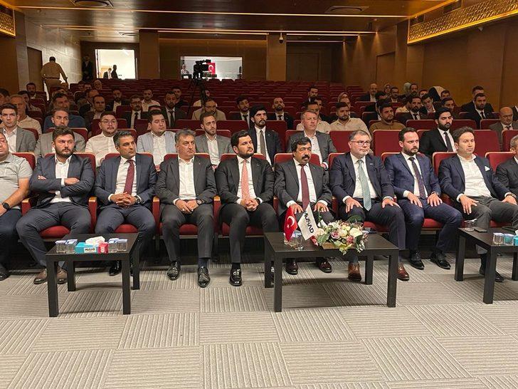 Genç MÜSİAD Genel Başkanı Yunus Furkan Akbal, İzmir'de konuştu: G1