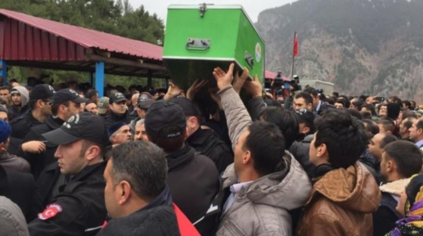 Erkek yurdunda kalan öğrenciler: Yurtta dayak diyoruz