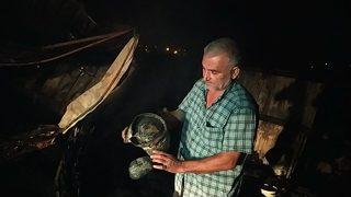 Adana'da kundaklanan barakadaki 90 güvercin telef oldu