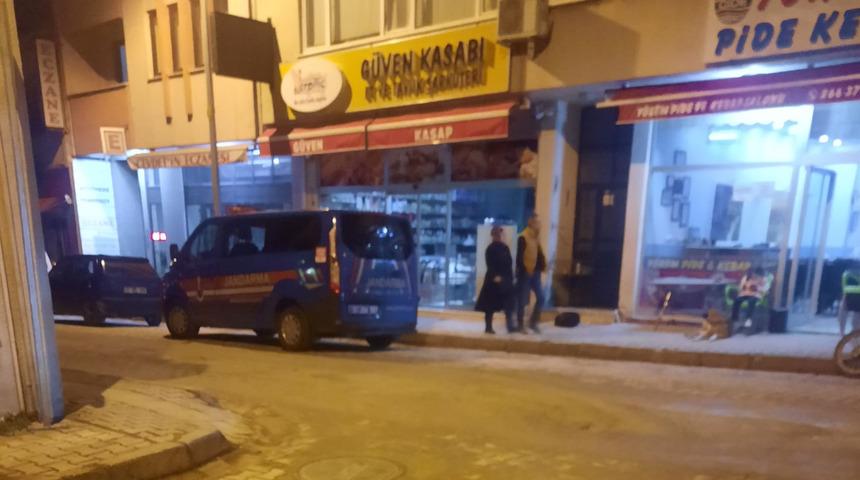 Filmlere konu olacak olay! Cezaevine nakledilirken "acıktım" dedi, yemek molasında kaçtı