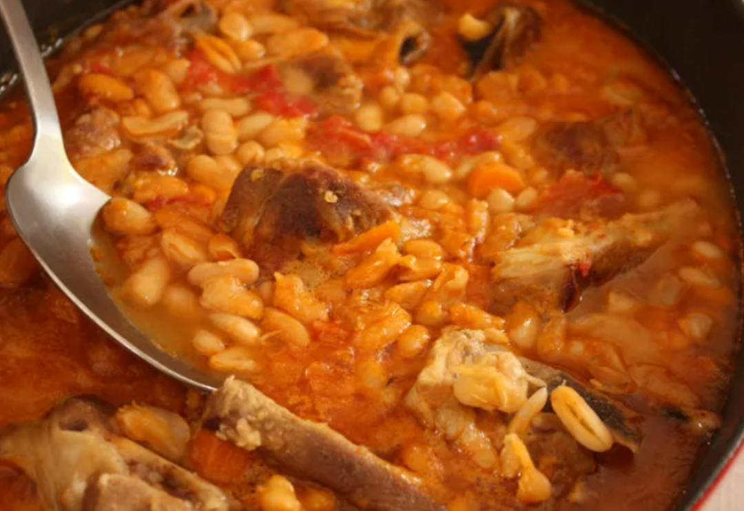 Sağlıklı sanıyoruz ama kalp krizi, tansiyon riskini artırabilirler! Yemeden &ouml;nce bir kez daha d&uuml;ş&uuml;n&uuml;n