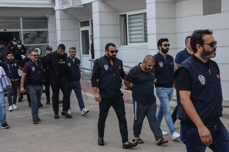 Mersin'deki çağrı merkezi üzerinden Almanları dolandırdıkları iddiasıyla 12 zanlı tutuklandı G1