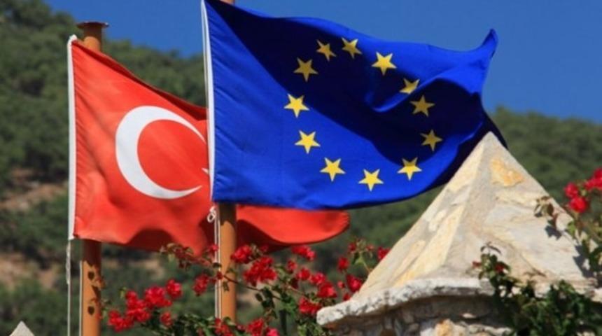 T&uuml;rkiye ile AB arasında tam &uuml;yelik m&uuml;zakerelerinin başlamasının yıld&ouml;n&uuml;m&uuml;
