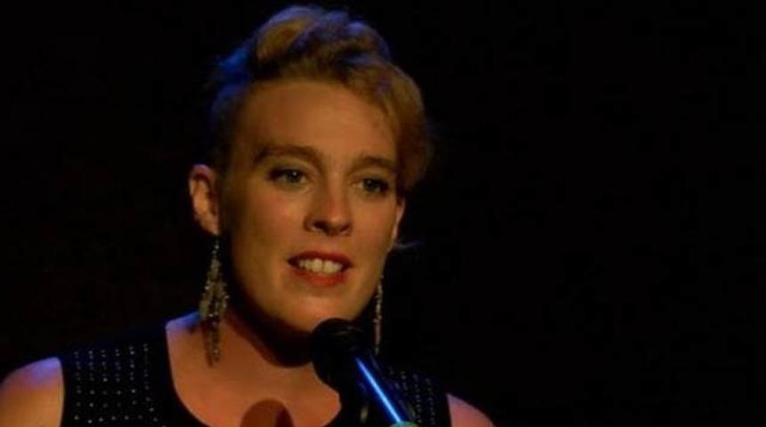 Barbara Weldens &ouml;l&uuml;m nedeni nedir? Şarkıcı sahnede hayatını kaybetti!