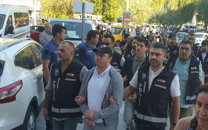 Kuşadası Belediyesindeki soruşturmaya ilişkin gözaltına alınan 8 şüpheli adliyede G2