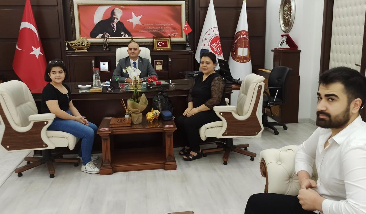 Osmaniye Başsavcısı Arısoy, başsavcı olmak isteyen şehit kızına mesleği anlattı