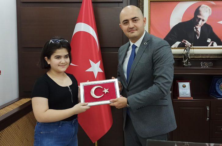 Osmaniye Başsavcısı Arısoy, başsavcı olmak isteyen şehit kızına mesleği anlattı G3