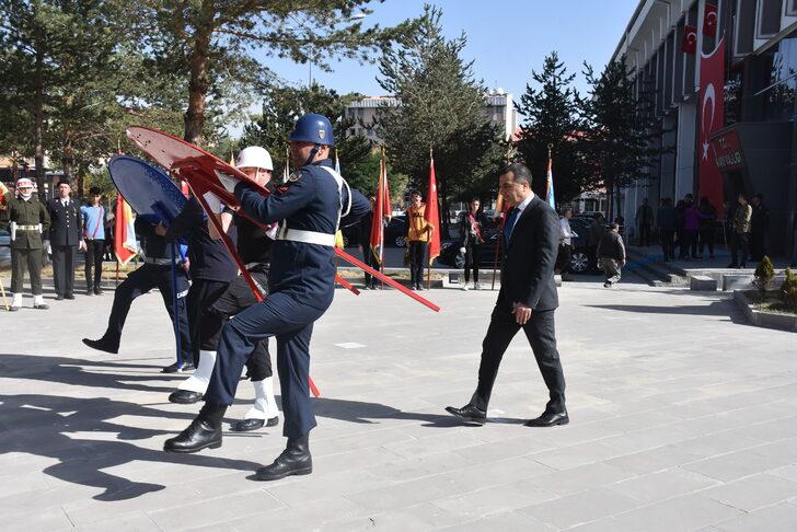 Gazi Mustafa Kemal Atatürk'ün Kars'a gelişinin 98'inci yıl dönümü kutlandı G1