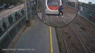 Yer: Samsun! Vatmanın dikkati faciayı önledi, kulaklıklı genç ölümün kıyısından döndü: Az kalsın kendimi dağıtıyordum”