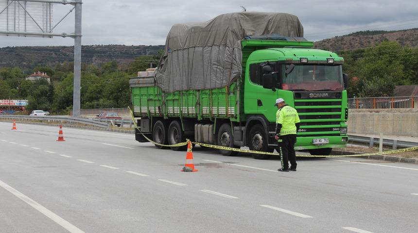 Kastamonu'da kamyonun çarptığı kişi yaralandı