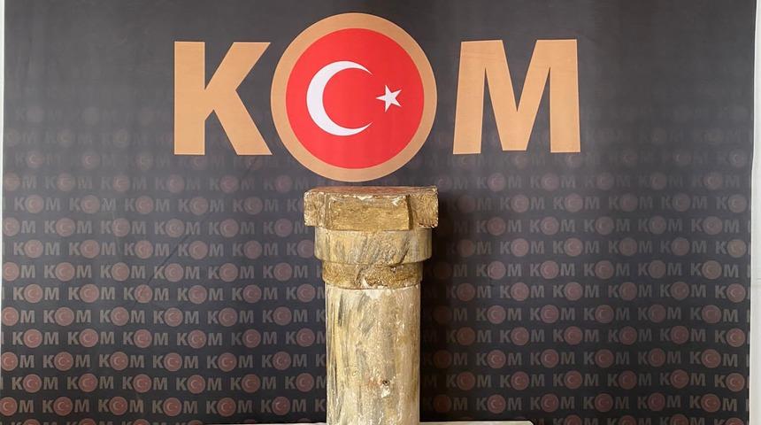 Hatay'da evinde sikke, sütun ve heykel başı bulunan zanlı yakalandı