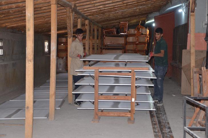 Muş'ta köy okullarının tenis masası meslek lisesinde üretiliyor G4