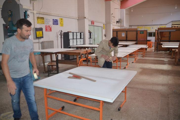 Muş'ta köy okullarının tenis masası meslek lisesinde üretiliyor G5