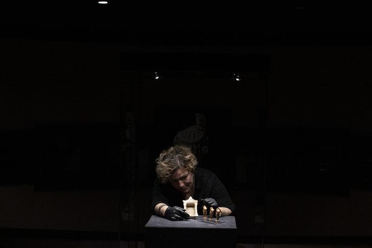 Tapınaklardaki binlerce yıllık anılar İzmir'deki müzede canlandırıldı G3